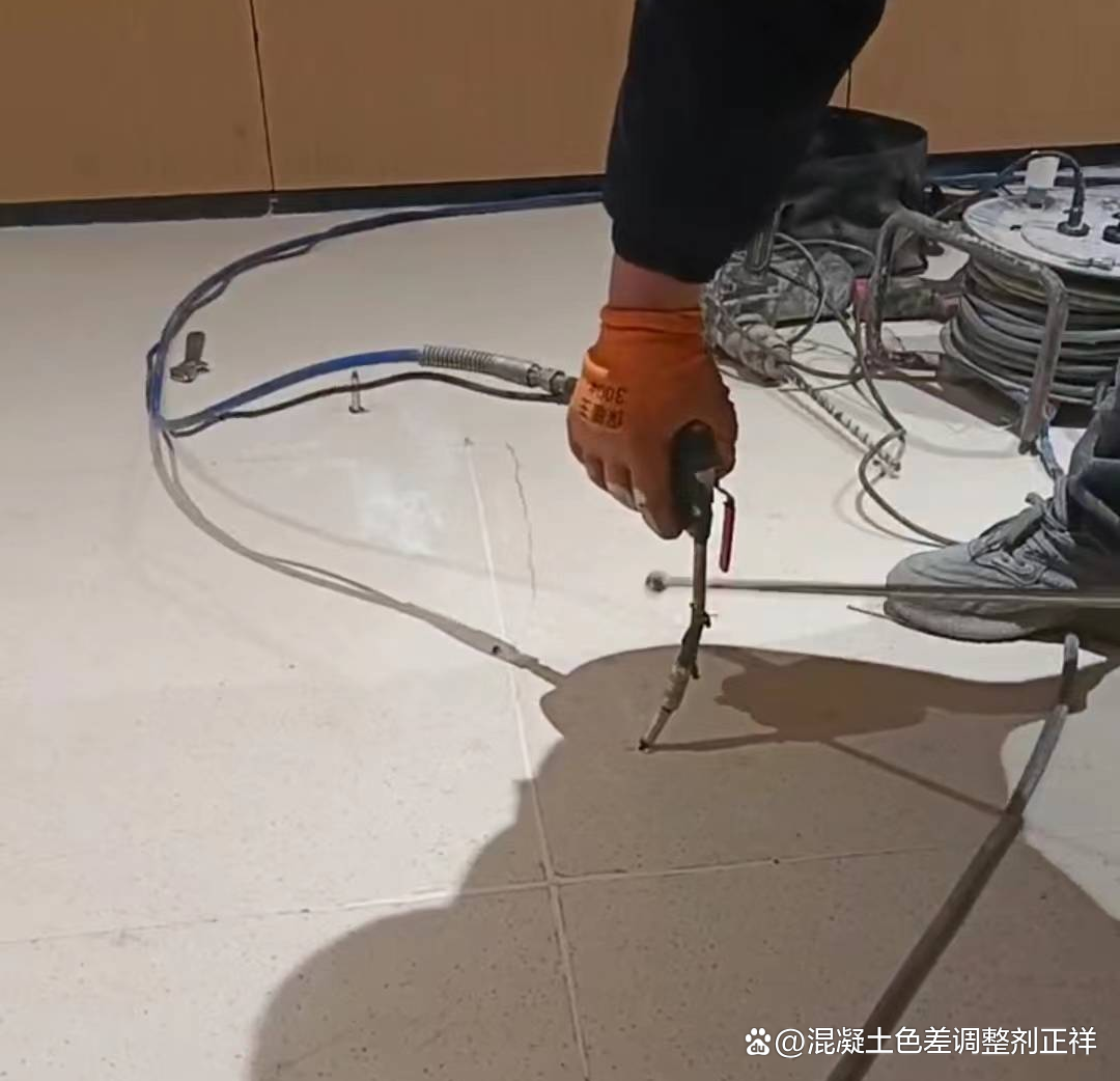 地面瓷砖空鼓翘起怎样维修好(地面瓷砖空鼓翘起怎样维修好呢)