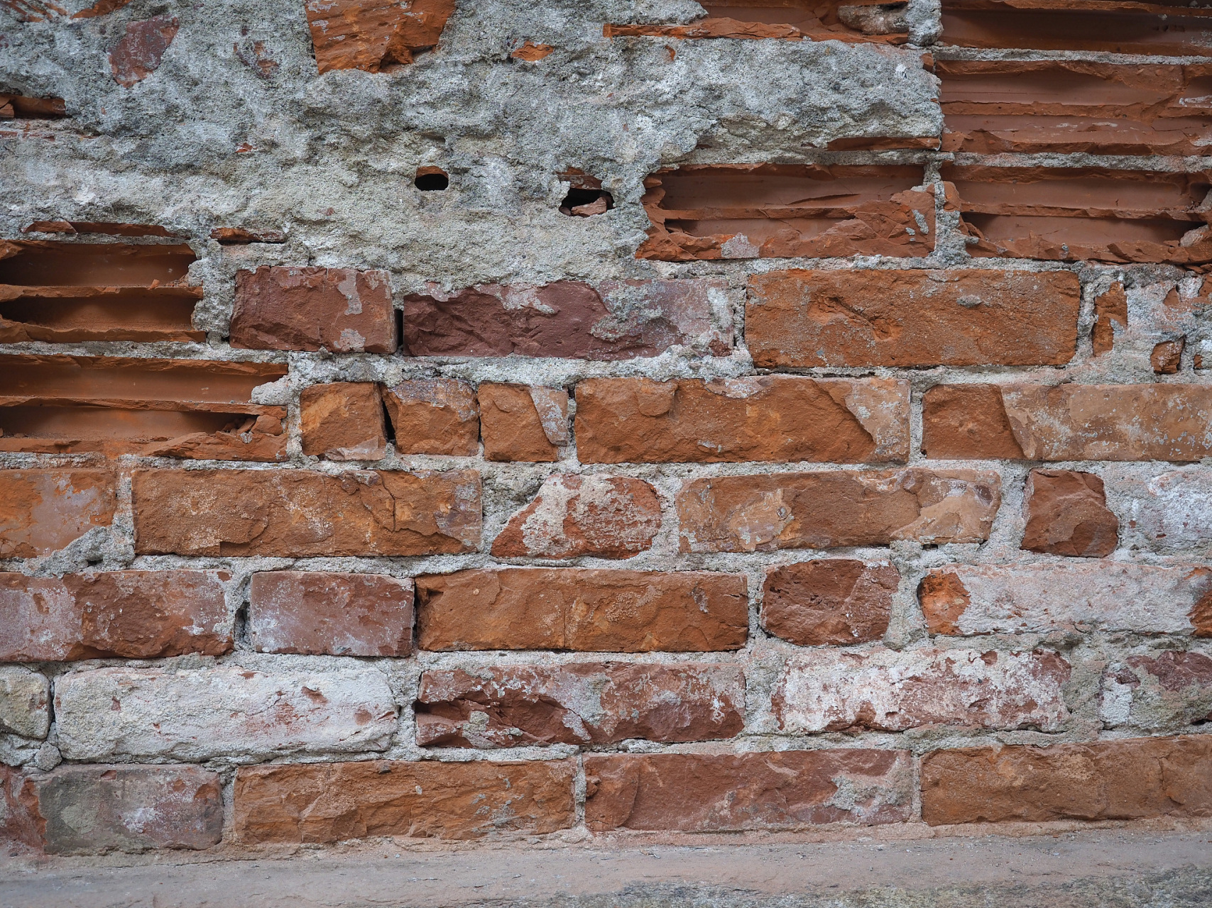 墙面砖脱落是什么原因造成的呢(墙面砖脱落是什么原因造成的呢视频)